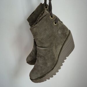 Fly London Yama Olive Green Suede Leather Wedge Heel Booties Women's Size  40, 9